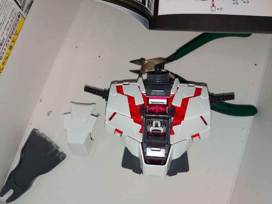 [PG] 유니콘 건담 - 유니콘 모드_3.jpg