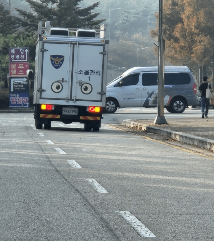 지금 논란이 되고있는 오늘자 문학야구장 상황.jpg_2.png