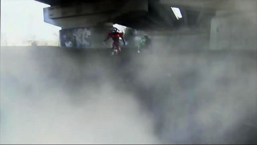 [가면라이더 더블, 드라이브] 고화력 광역기 vs 고속이동_2.jpg