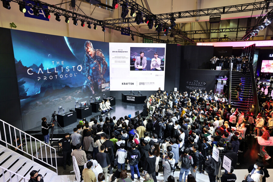 칼리스토 프로토콜 패밀리_1.jpg