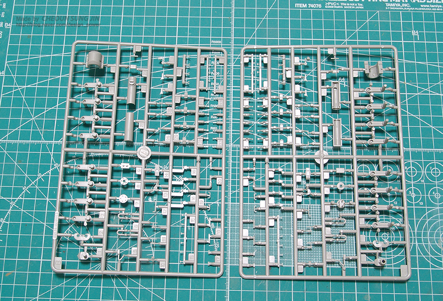 Tiger I Midium Production w/Zimmerit 프라모델 모형_8.jpg