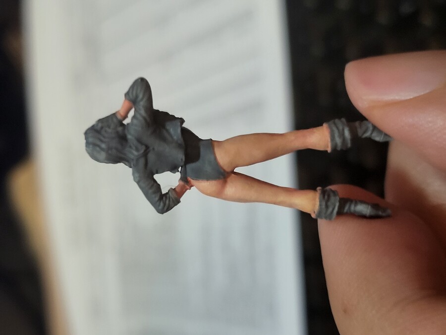 도색) 피부가 부드럽게 잘 발린건지 모르겠음_2.jpg