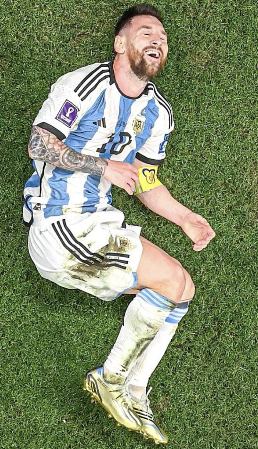 월드컵) "아저씨 여기서 자면 입돌아가요"_1.png