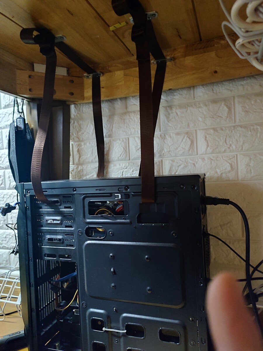 단돈 2천원에 데스크탑 언더행거 제작_8.jpg