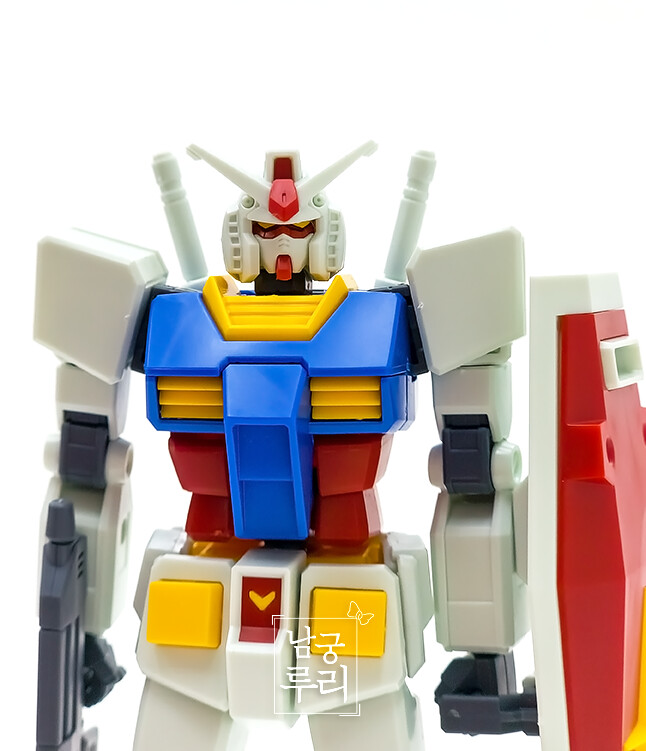 건프라 뉴비 남궁루리의 세 번째 완성작, 퍼스트 건담 EG & 액션 베이스_1.png