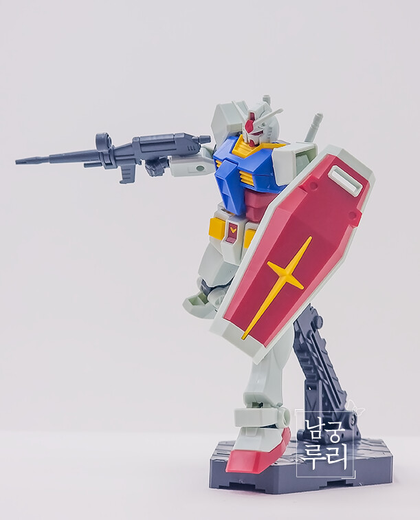 건프라 뉴비 남궁루리의 세 번째 완성작, 퍼스트 건담 EG & 액션 베이스_7.png