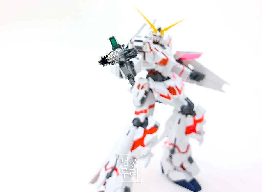 (스압) 건프라 뉴비 남궁루리의 네 번째 완성작, 유니콘 건담 메가사이즈 (DM)_32.jpg