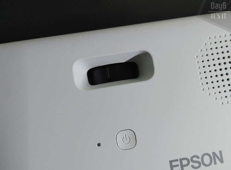 밝은 실내에서도 사용가능한 엡손 빔프로젝터 CO-FH02 후기_9.png