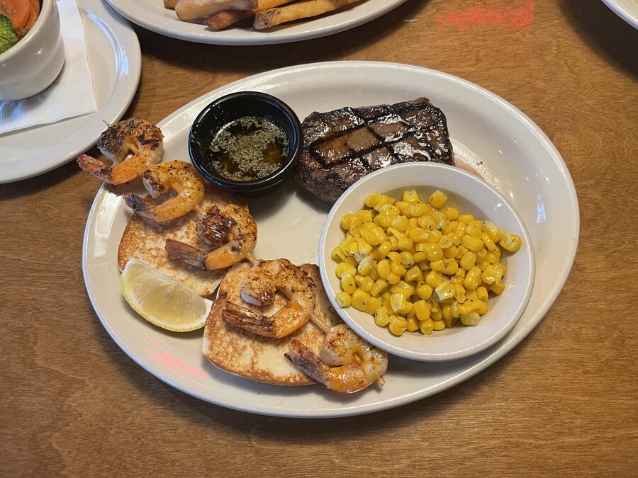 직접 고른 스테이크 구워주는 곳_6.jpg