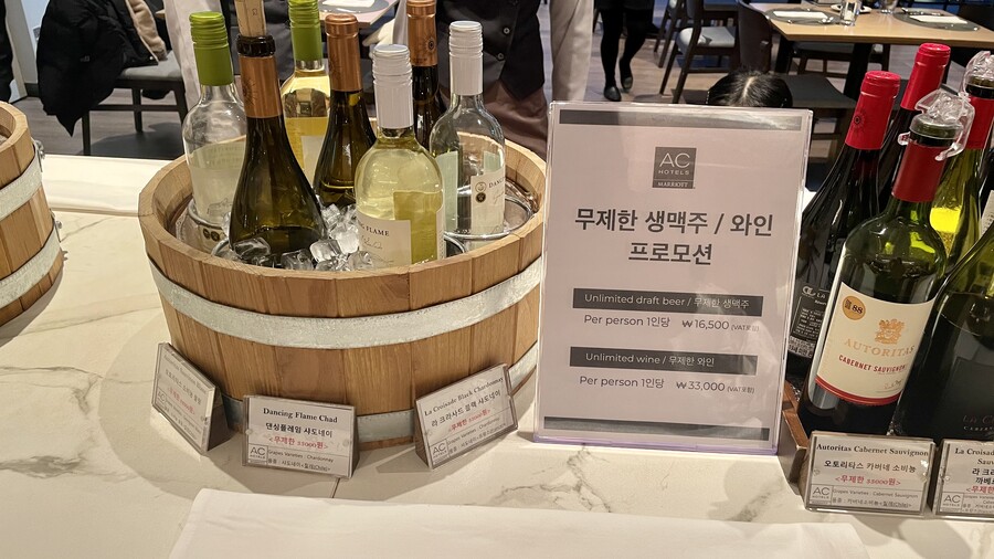 10만원에 랍스터 무제한 실화임?_8.jpg