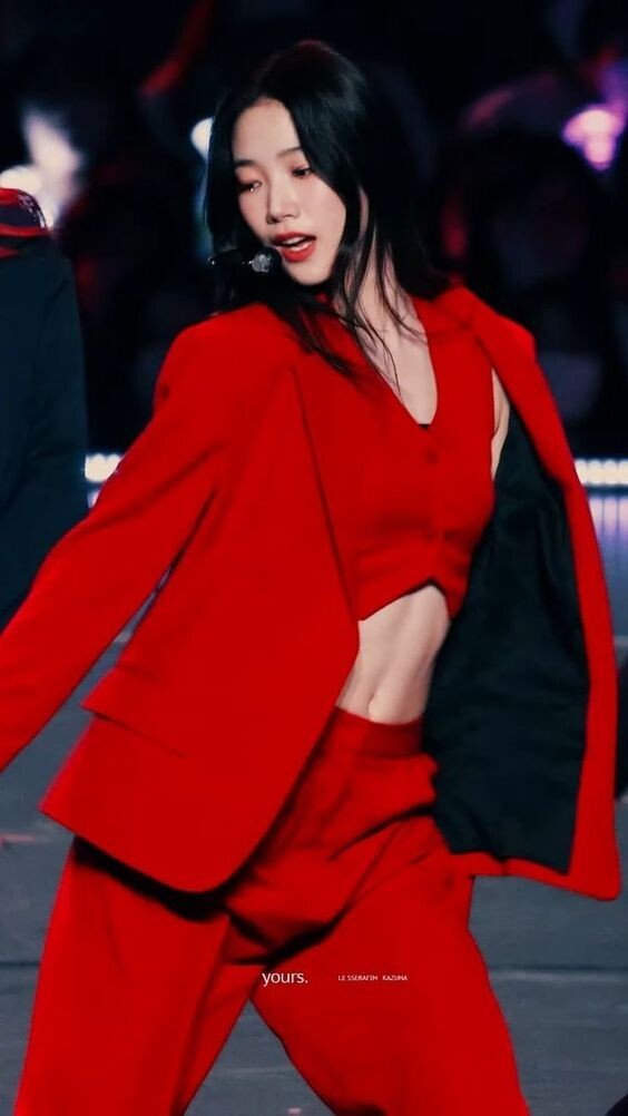 카즈하가 복근운동을 열심히 하는이유_1.jpg
