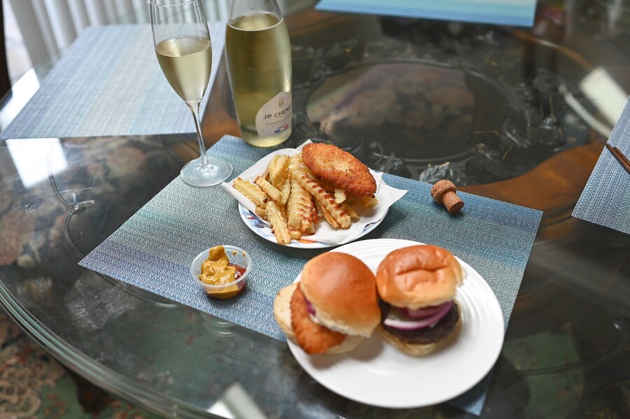 집에서 해먹는 생선버거와 치즈버거;ㅎ_2.jpg