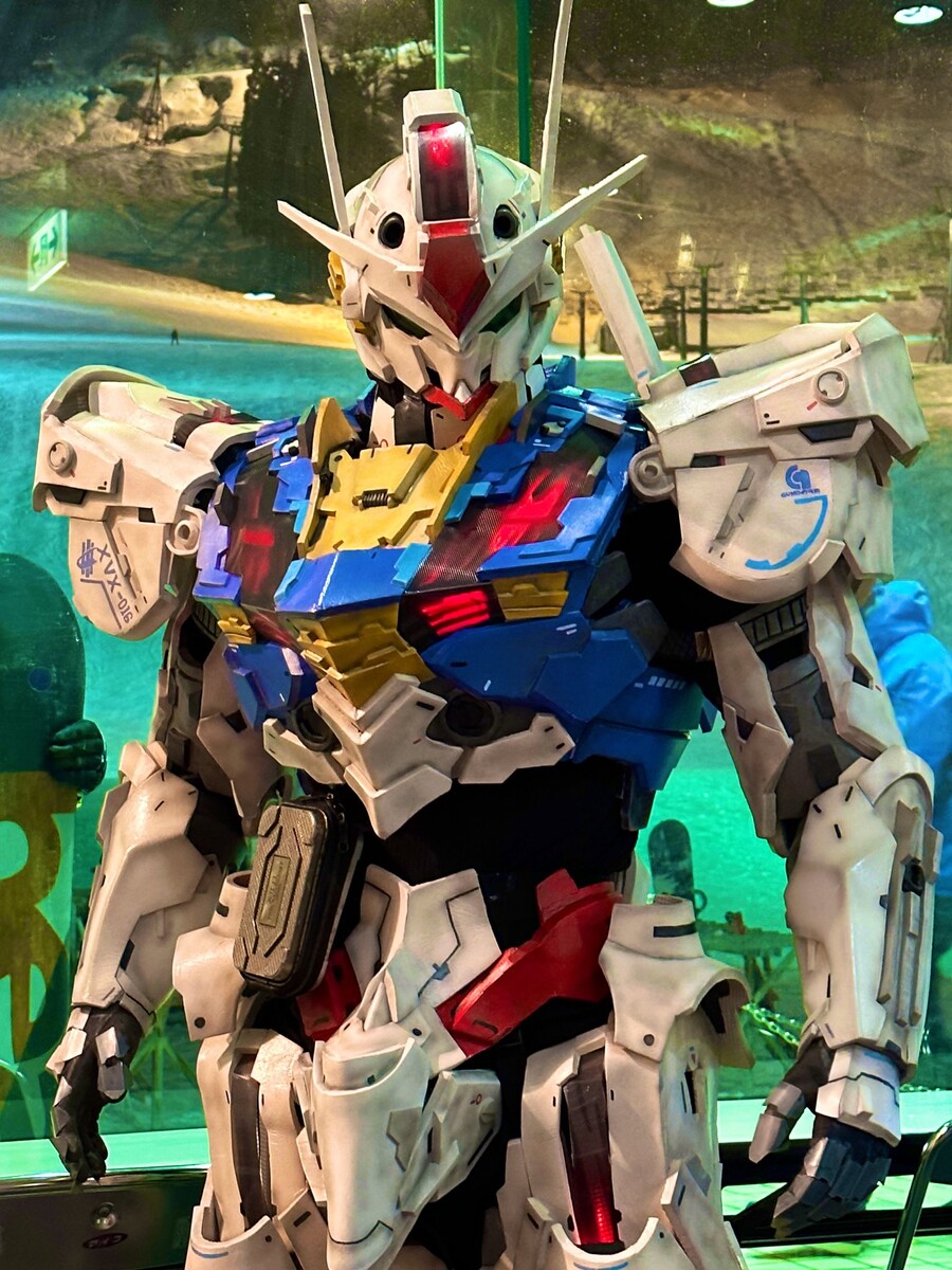 수성)화장실에서 셀카찍는 에어리얼._2.jpg