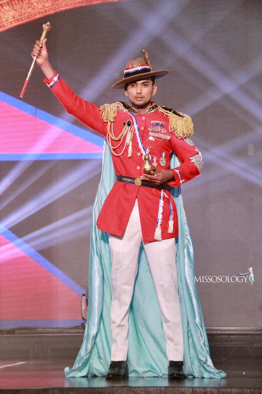 남자미인대회라고 의상이 심심할거라고 생각하면 착각.jpg_11.jpg