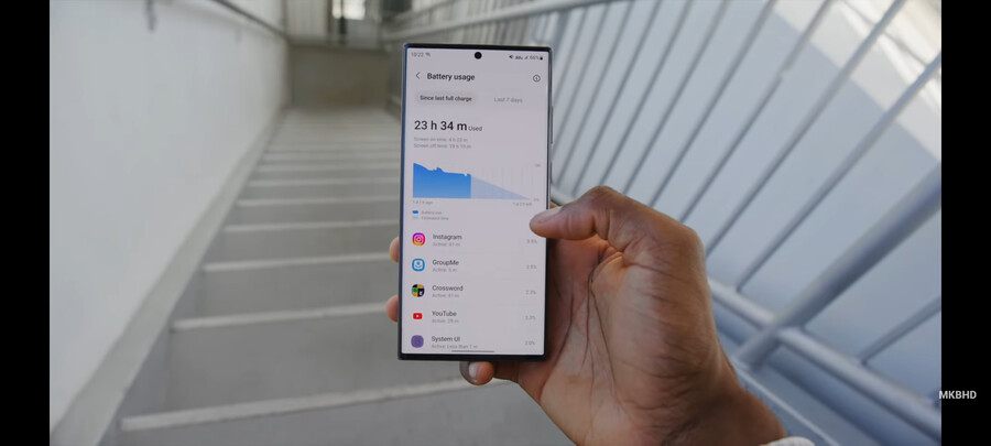 유튜버 MKBHD가 체험한 갤럭시 S23 울트라 배터리타임_1.png