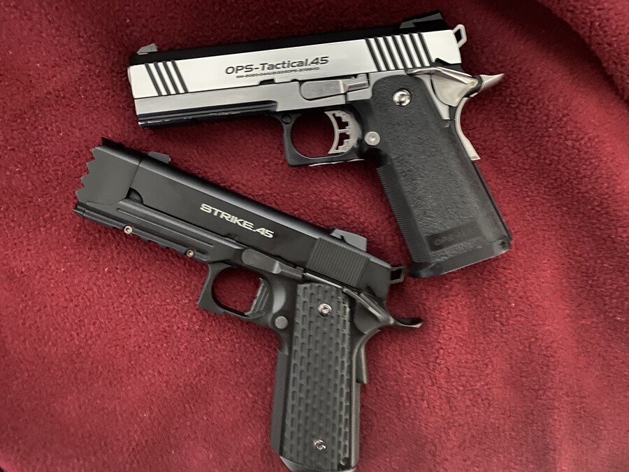 리코리스) 치토세 총도 나오는데_3.jpeg