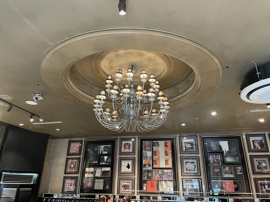 애슐리 업그레이드 버전 호텔뷔페_2.jpg