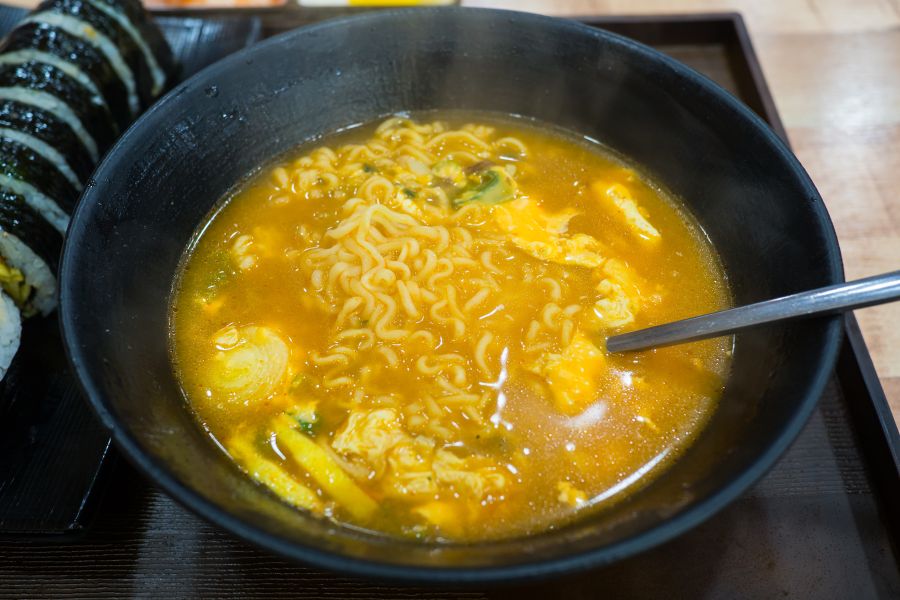세종에서 장어한판 진도에서 낙지요리 닭날개 튀김