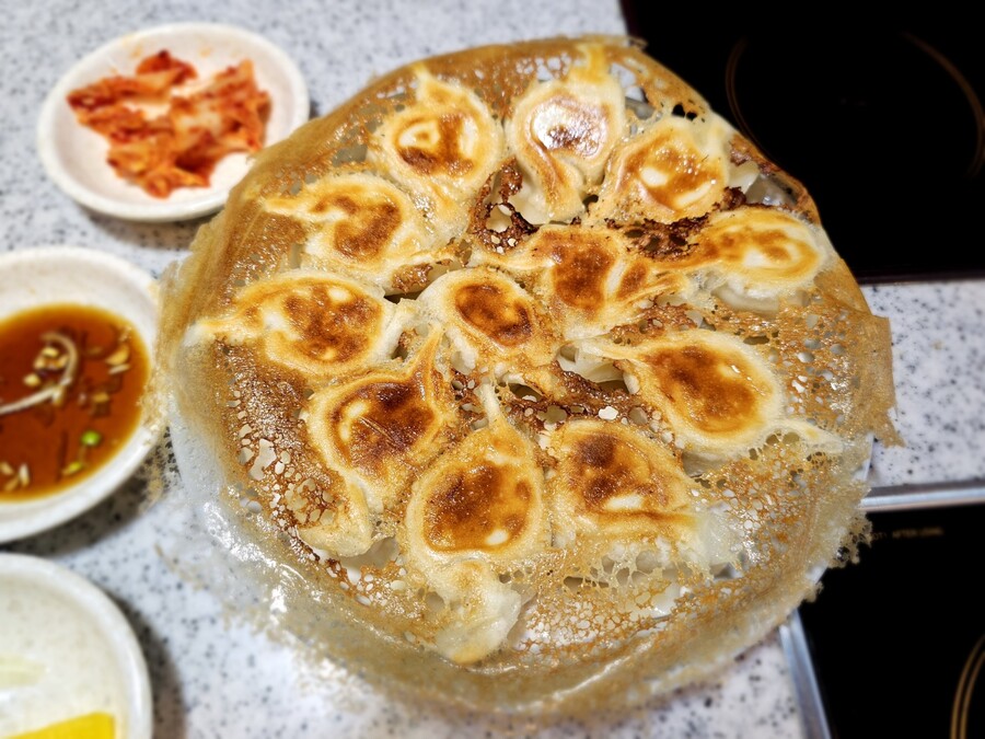 마파두부, 새우 군만두 미쳤어요!!!! 신설동 킹수제만두_3.jpg