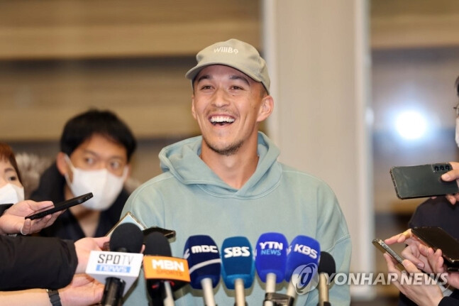 WBC)토미 현수 에드먼 입국인터뷰_2.png