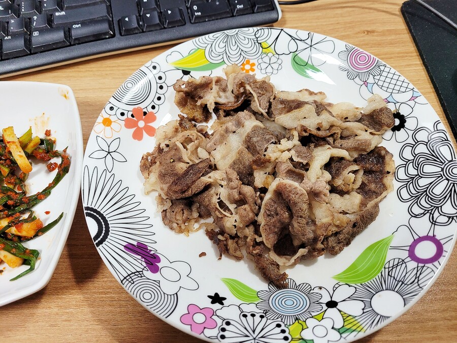 냉동우삼겹구이 + 파김치_1.jpg