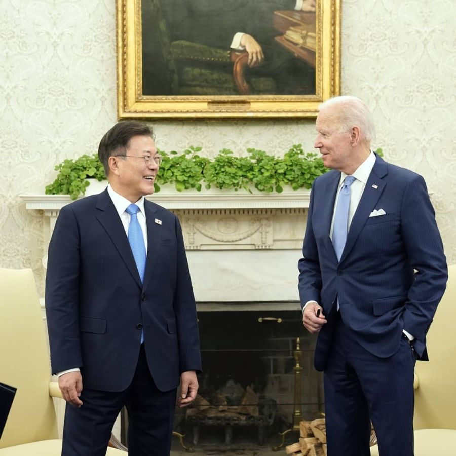 만우절) 현재 우리 대통령님 만세 💜_6.jpg