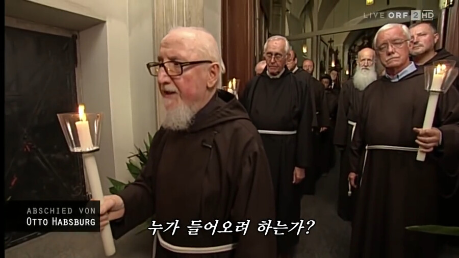 블루아카) 이름을 잃어버린 작가_4.jpg