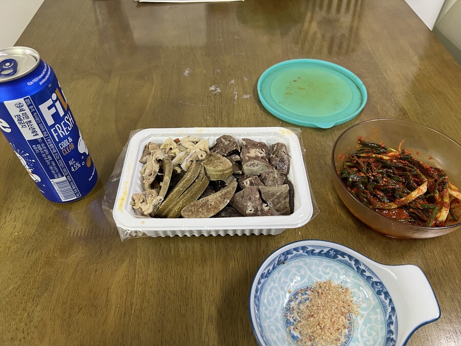 혼술) 결국 순대에 맥주 당첨_1.jpeg