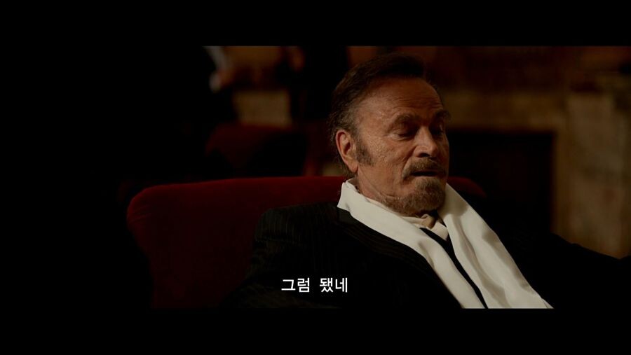 존윅의 캐릭터성을 잘 보여주는 명장면.jpg_9.jpg