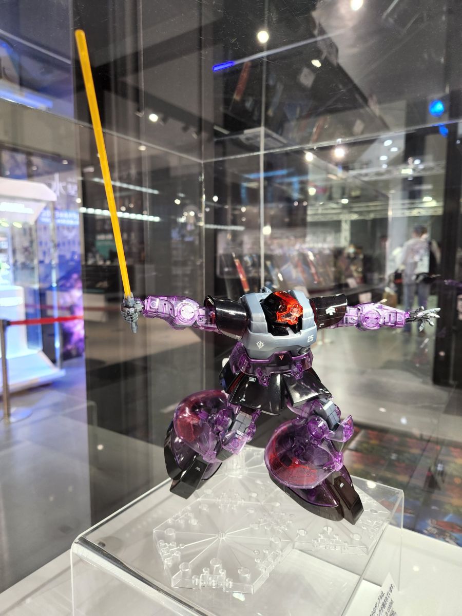 MG 돔 1.5 [클리어 컬러] 전시 사진_3.jpg