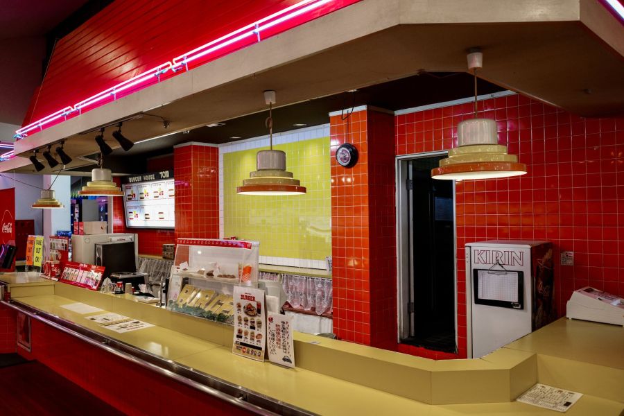 일본, 오래된 미국 분위기의 햄버거 가게🍔_2.jpg