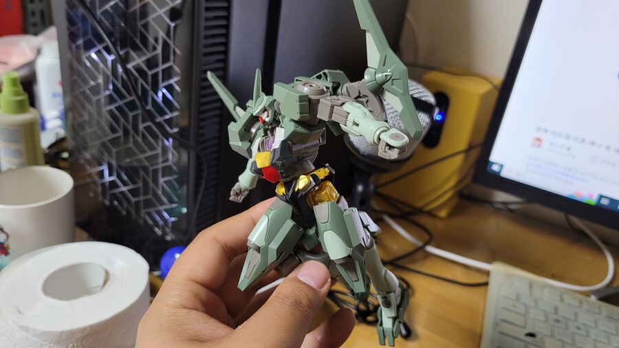 환생했더니 건담이었던 건에 대하여 [징크스] 1._11.jpg