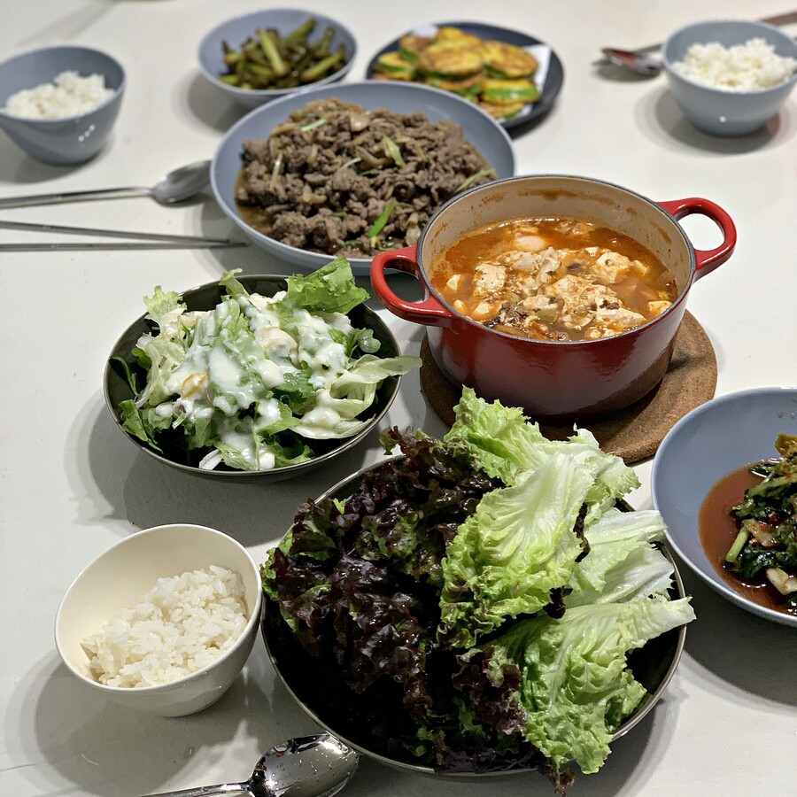 집에서 밥 해먹습니다 자작 소불고기순두부찌개