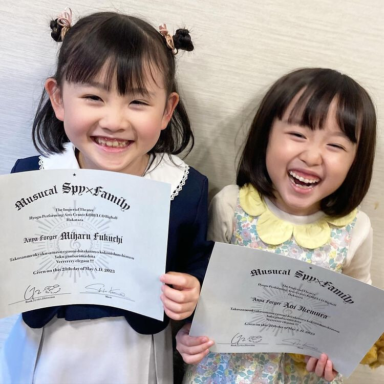 [스파이패밀리] 뮤지컬 스파이패밀리 - 아냐 역 영상 비교 및 사진_3.png