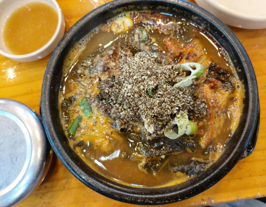 조마루 감자탕 뼈다귀 해장국_2.jpg