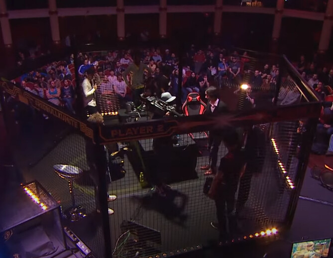 격겜)어제 보플/사플 대응해 무릎선수가 자작 칸막이 만든다던데_2.png