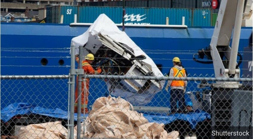 타이탄)에서 시체조각이 나왔다는건_2.jpg