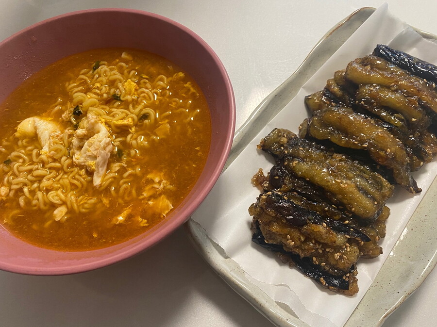 이마트에서 구입한 얼큰 e라면~~~_2.jpg