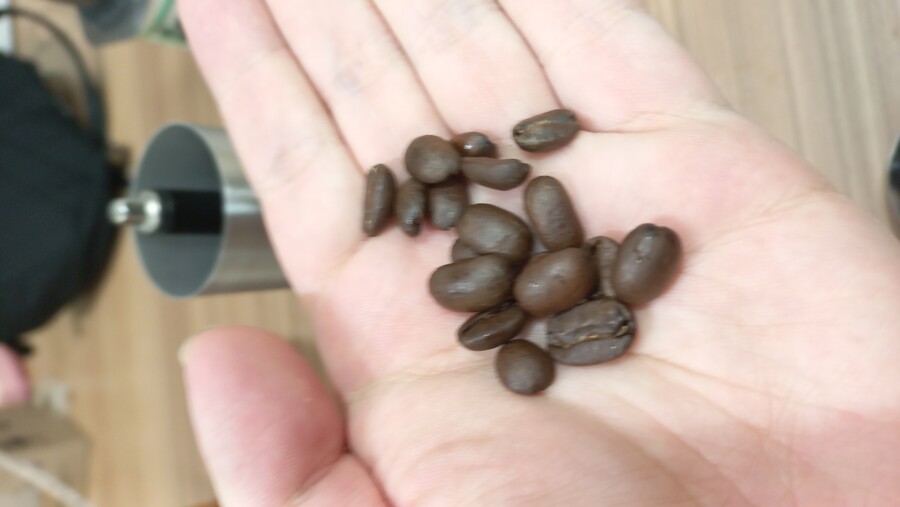 지금부터 '황달 the 위대하신 커피의 신' 을 찬양하겠다!_3.jpg