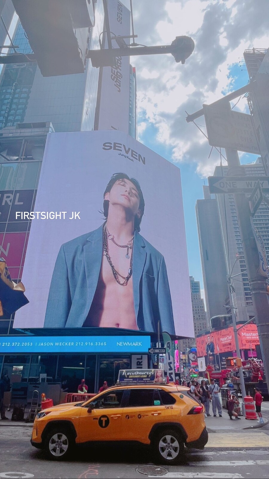 BTS) 뉴욕 타임스퀘어 정국 솔로싱글 광고_1.jpg