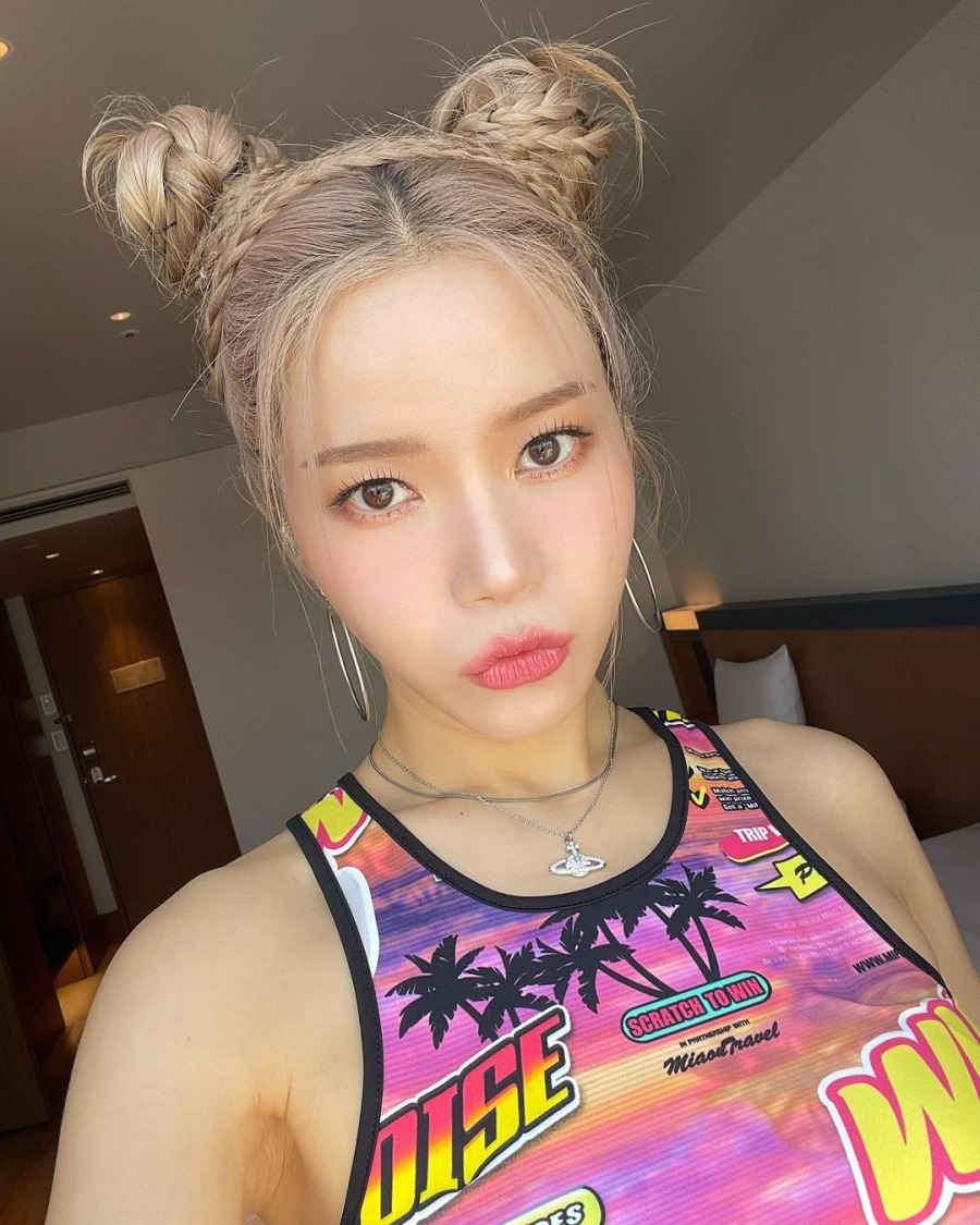 230722.솔라.인스타그램2 01.jpg