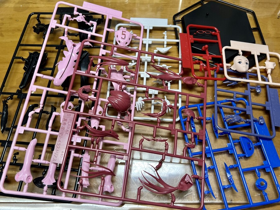 [맥스팩토리] PLAMAX 신 에반게리온 1탄 마리 일러스트리어스 해외 조립 리뷰_2.jpeg