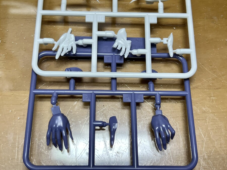 [맥스팩토리] PLAMAX 신 에반게리온 1탄 마리 일러스트리어스 해외 조립 리뷰_10.jpeg