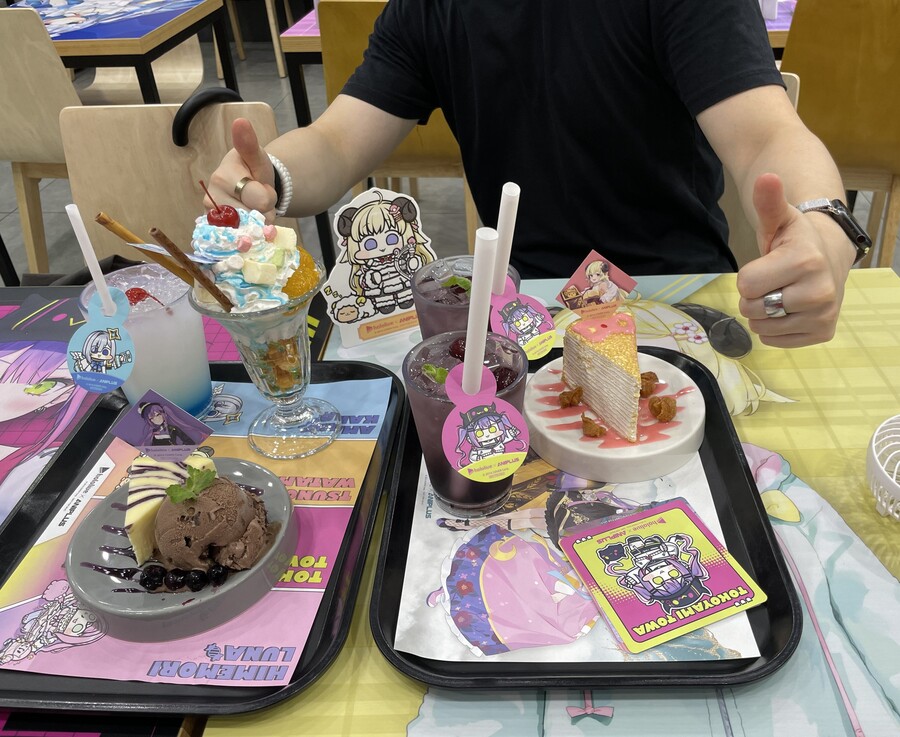 버튜버) 자신의 작품을 보러간 공장장님_4.jpg