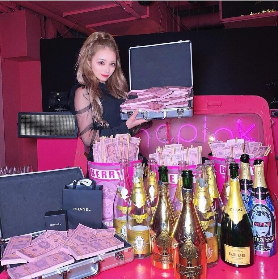 일본의 유흥주점 "캬바쿠라"_4.jpg