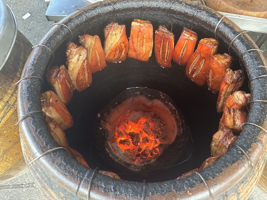 태국) 항아리로 구운 무껍과 까이양._1.jpeg