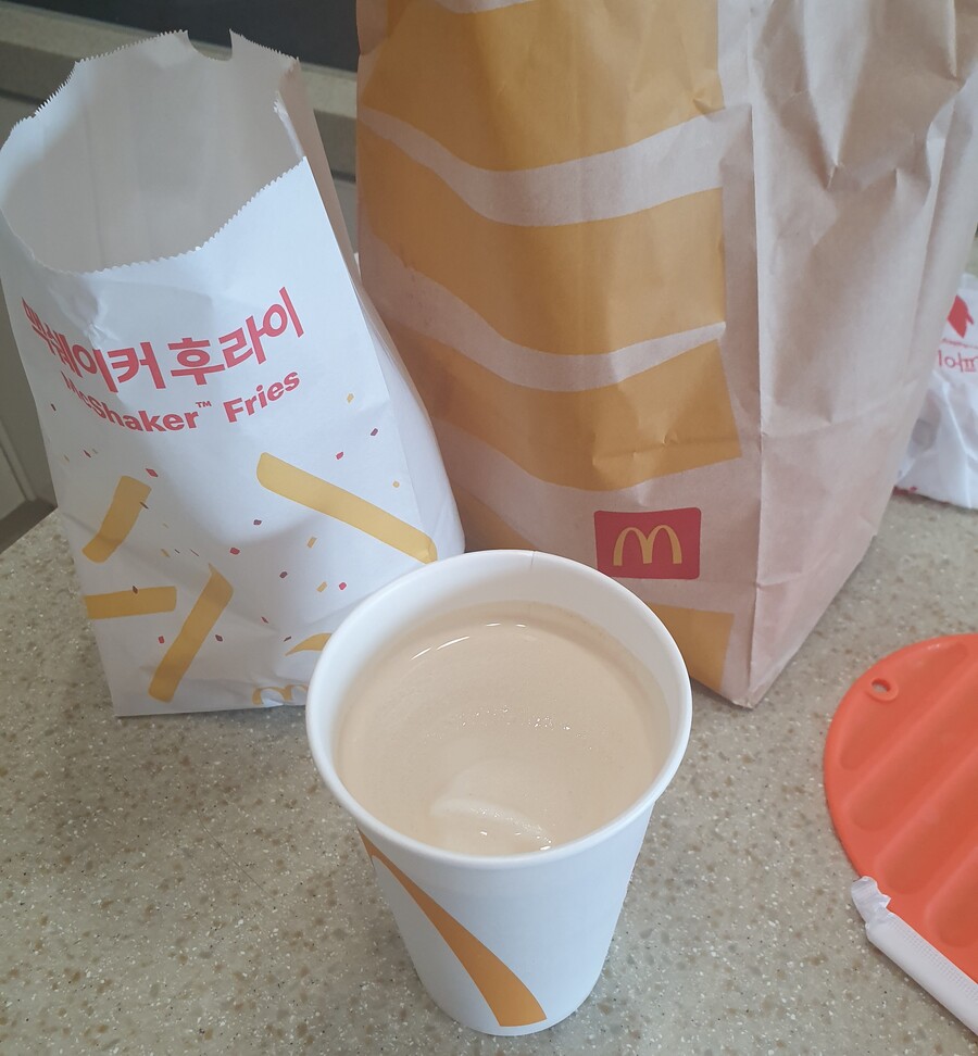 맥도날드 [빅맥 + 7곡밀크쉐이크 + 허니버터인절미후라이 세트]_2.jpg