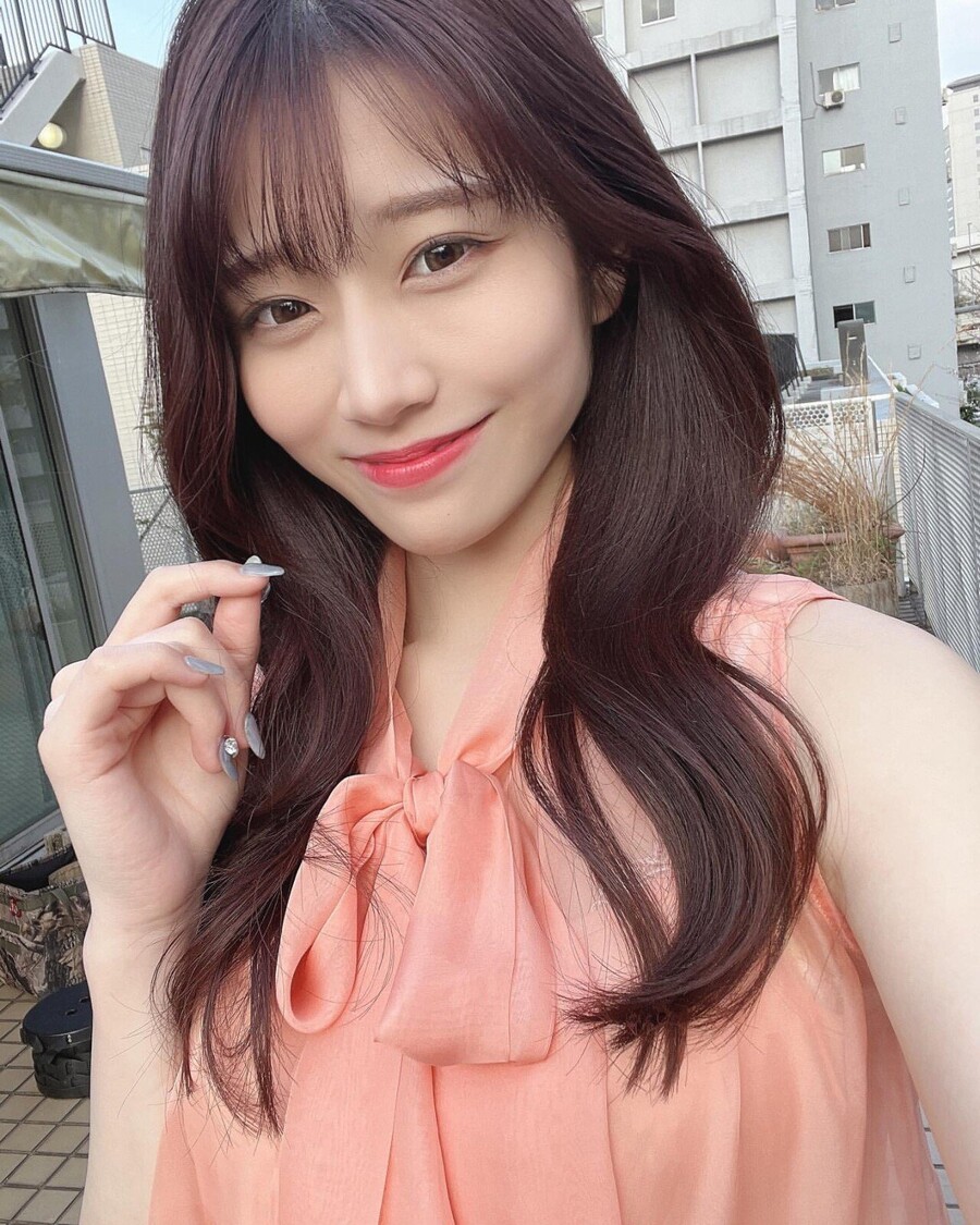 AV커뮤니티 외모 압도적1위 누나.gif_2.jpg