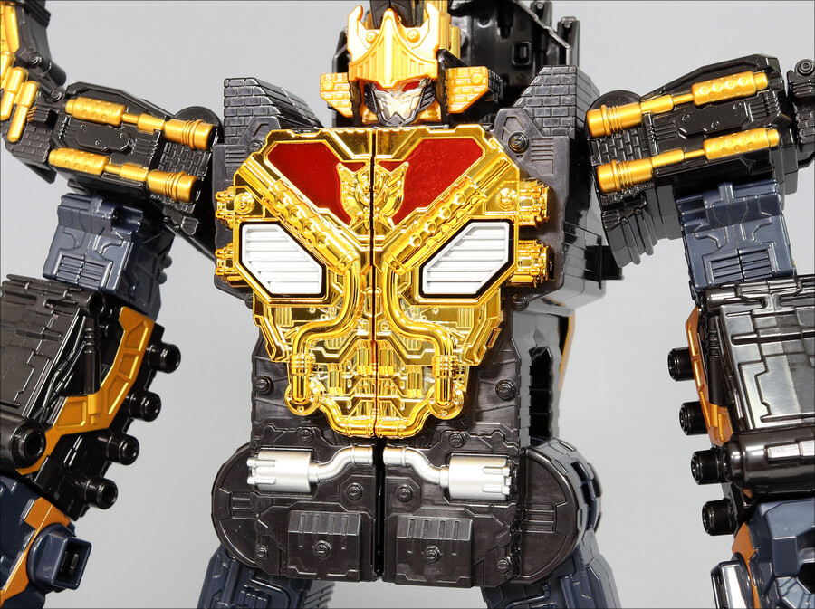 [DX] 킹 코카서스 카부토_34.jpg