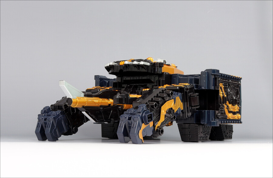 [DX] 킹 코카서스 카부토_52.jpg